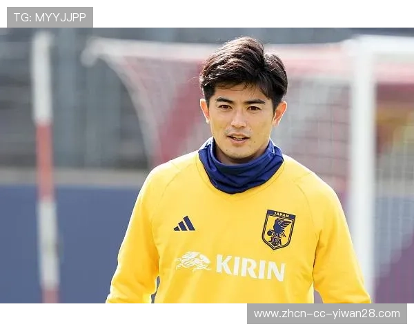 高颜值足球球星帅气合集 球场上的英俊风采与运动魅力